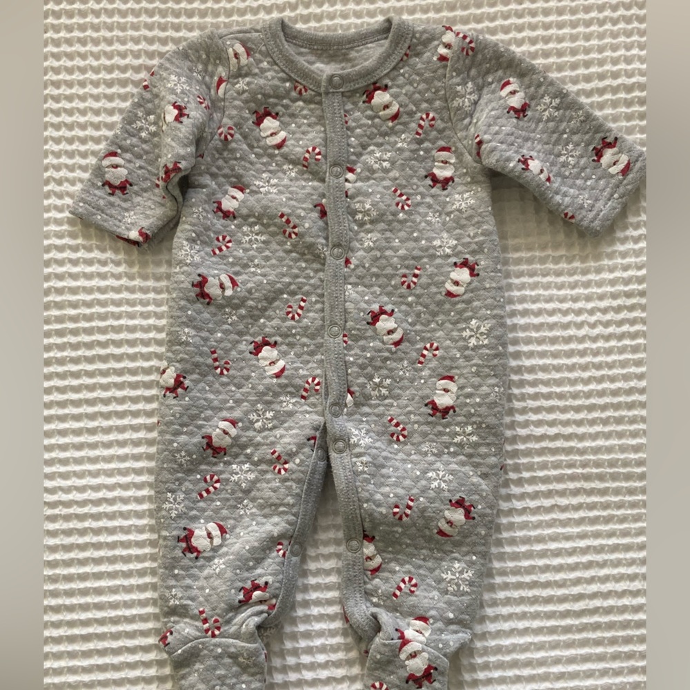 Adorable Gray Santa Print Kids Footie